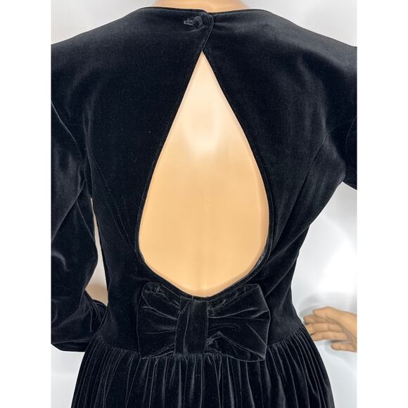 1980s Laura Ashley Black Velvet Puff Sleeve Midi Open Back with Bow Dress small - Picture 5 of 14